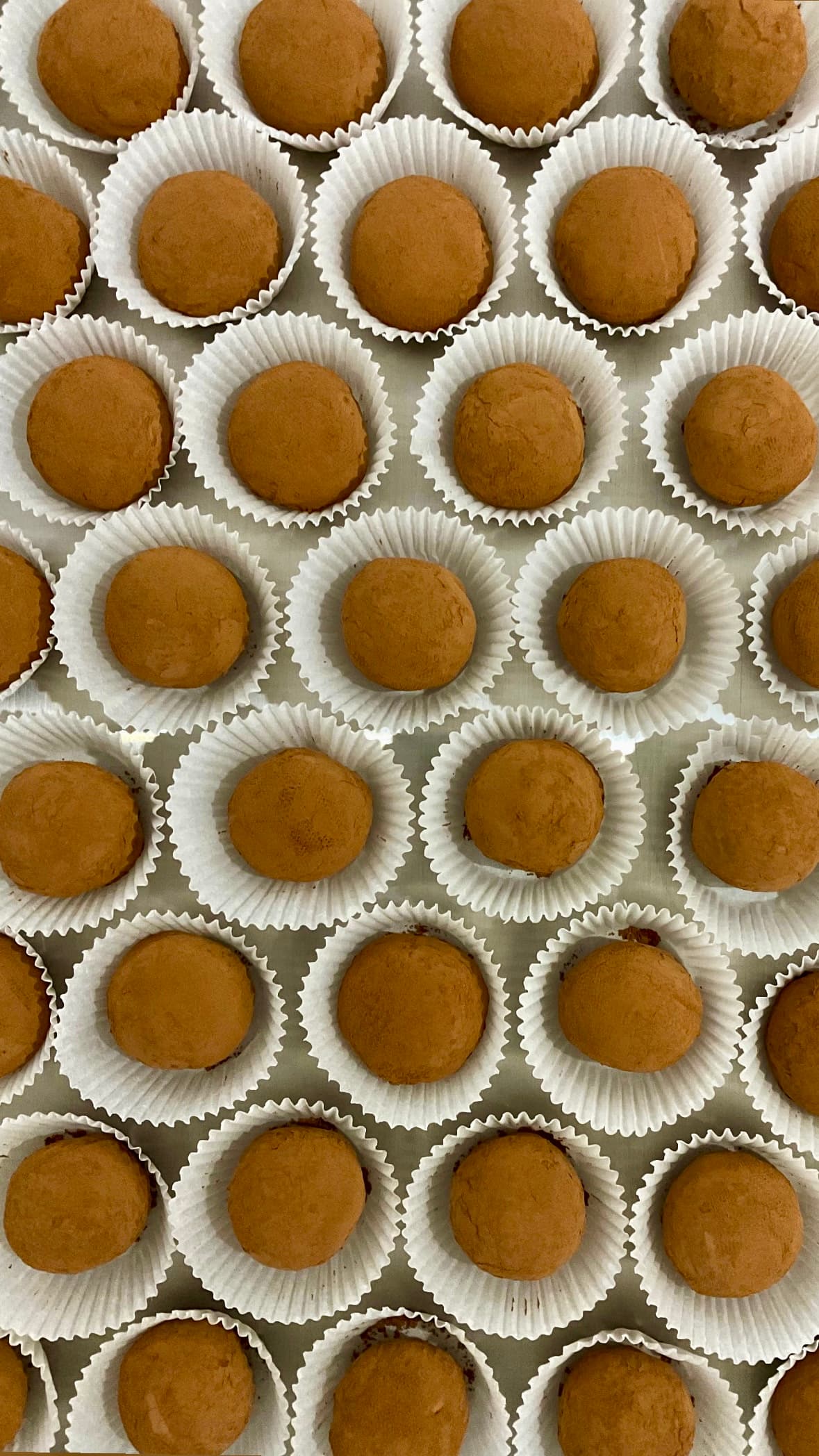 Dubai Chewy Cookie — rows of handcrafted chocolate-pistachio cookies